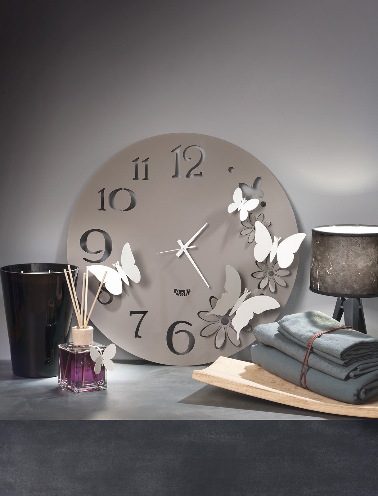 Wall clock detail Butterfly Flowers small