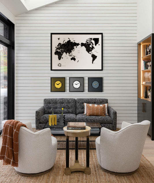 Elegant Tiffany small wall clock