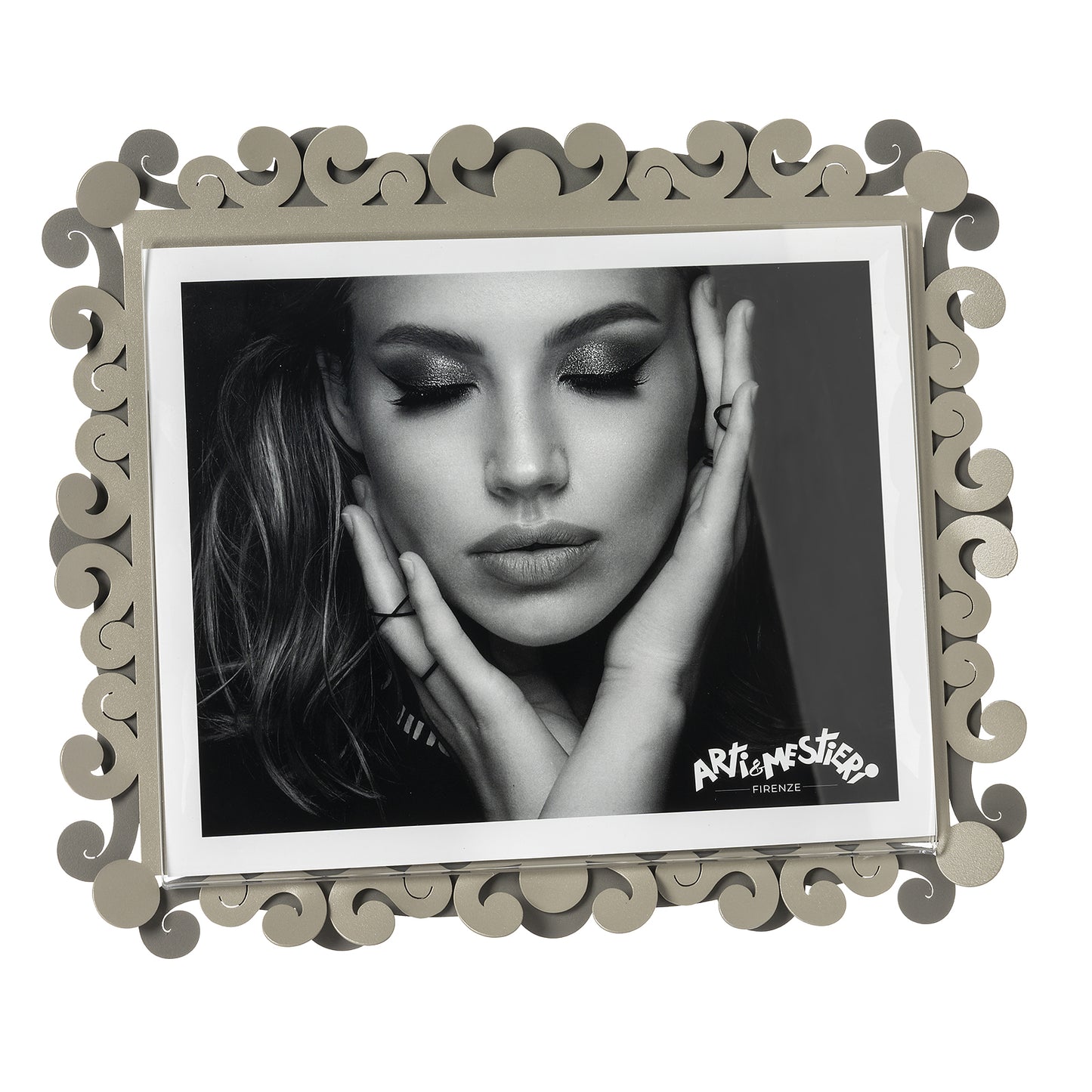 Vista frontale cornice portafoto orizzontale Koko Maxi di Arti&Mestieri, colore fango/sabbia