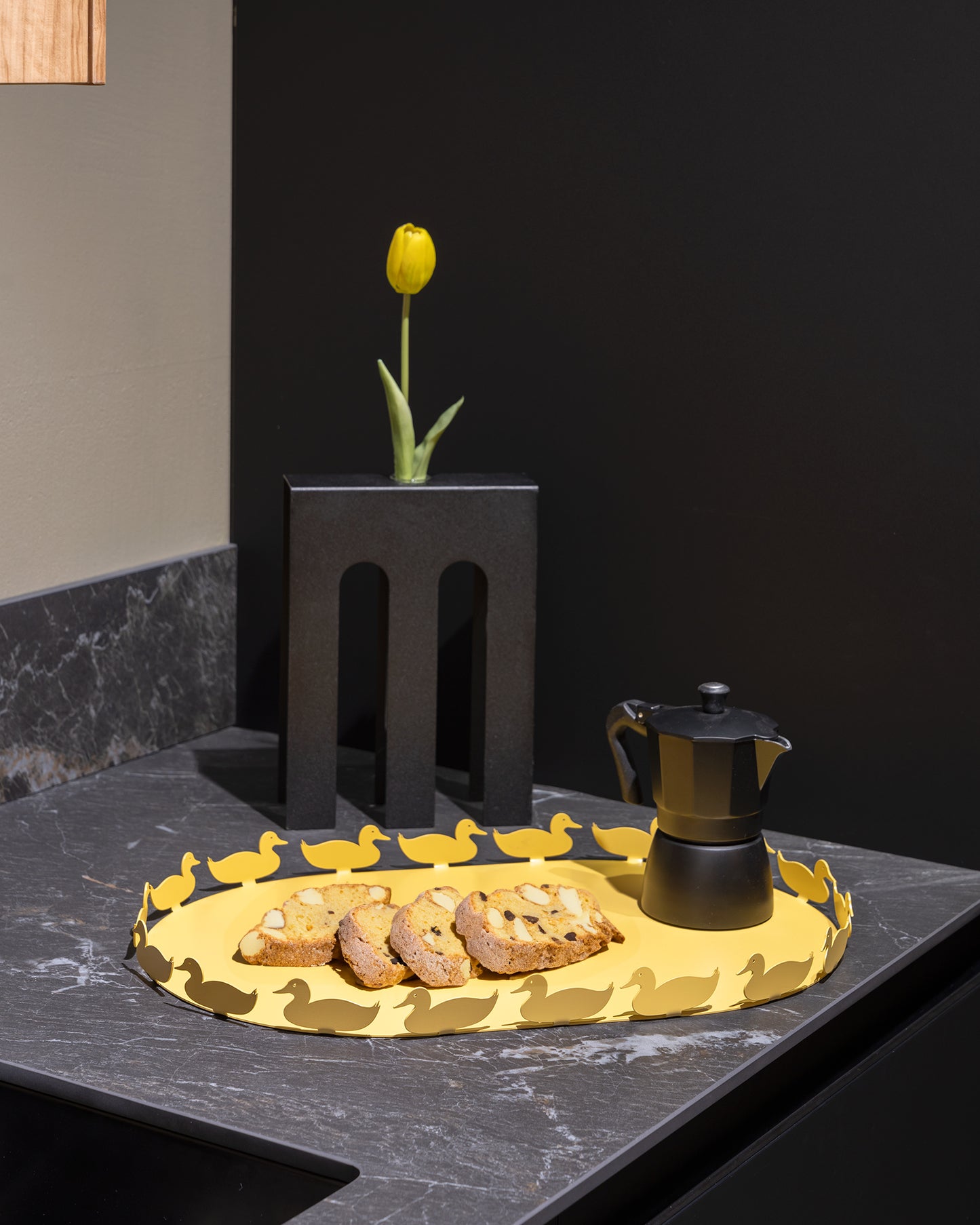 Vaso portafiore decorativo De Chirico