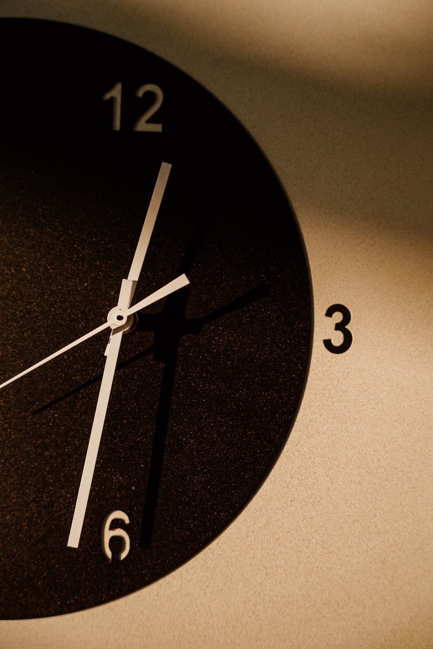 Ecleo minimal design clock