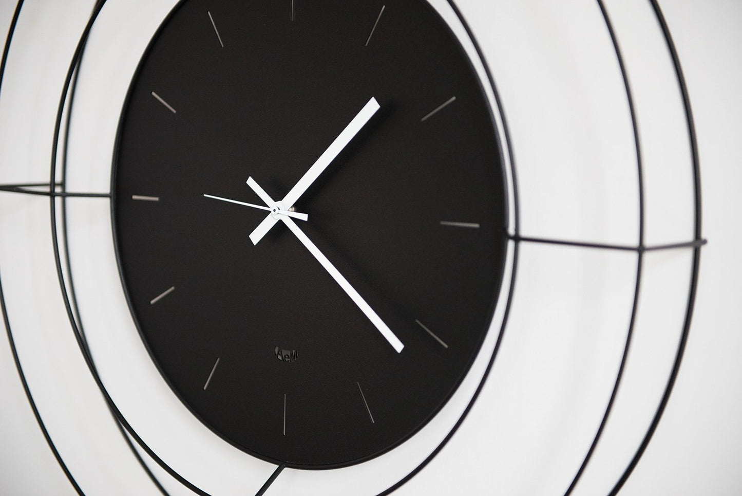 Contemporary wall clock Nudo small