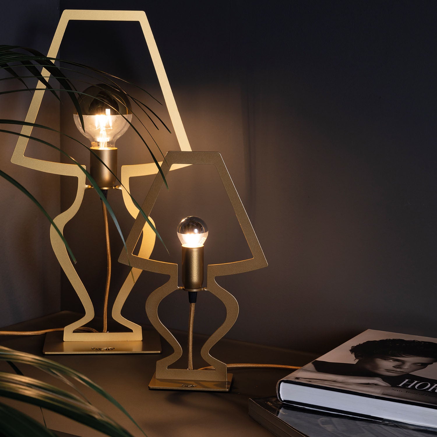 Silhouette design table lamp large