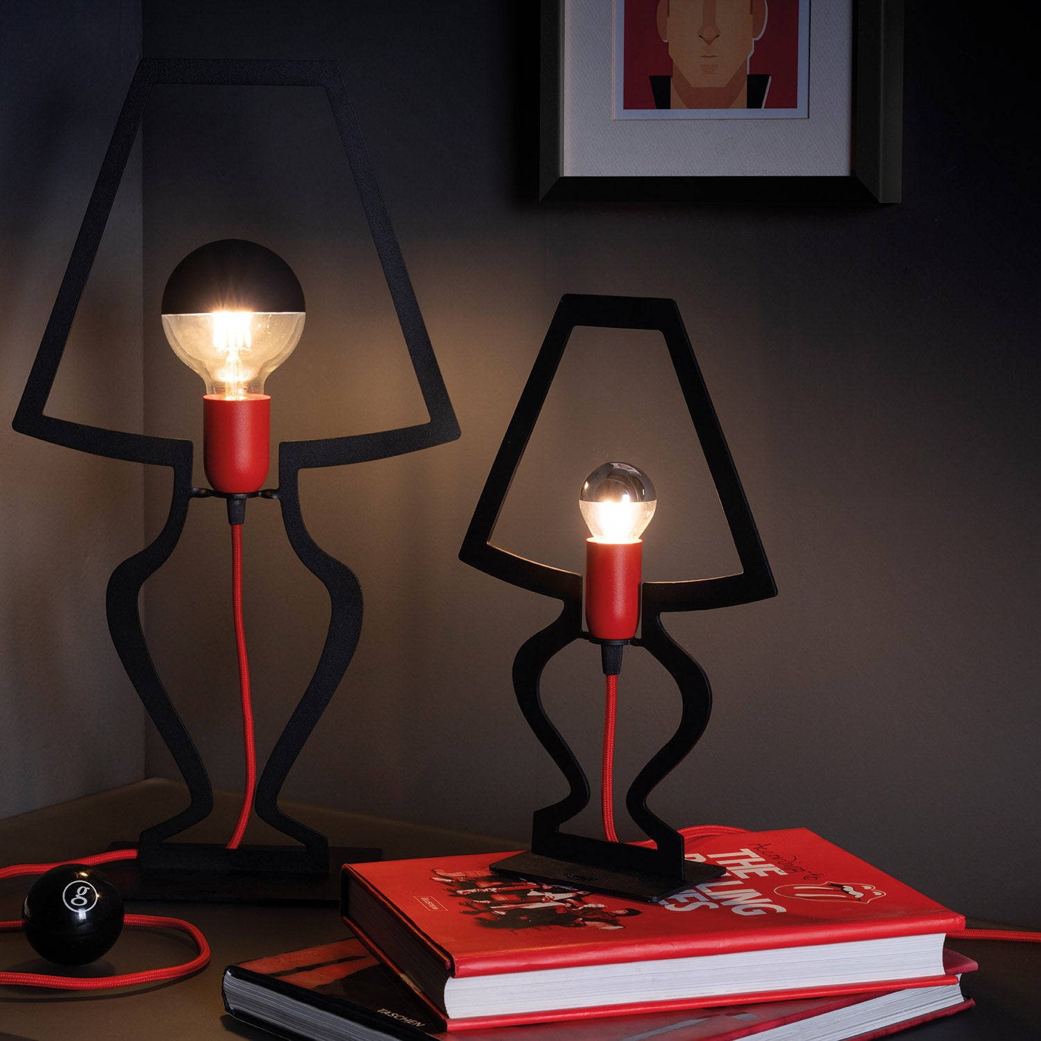 Silhouette design table lamp small