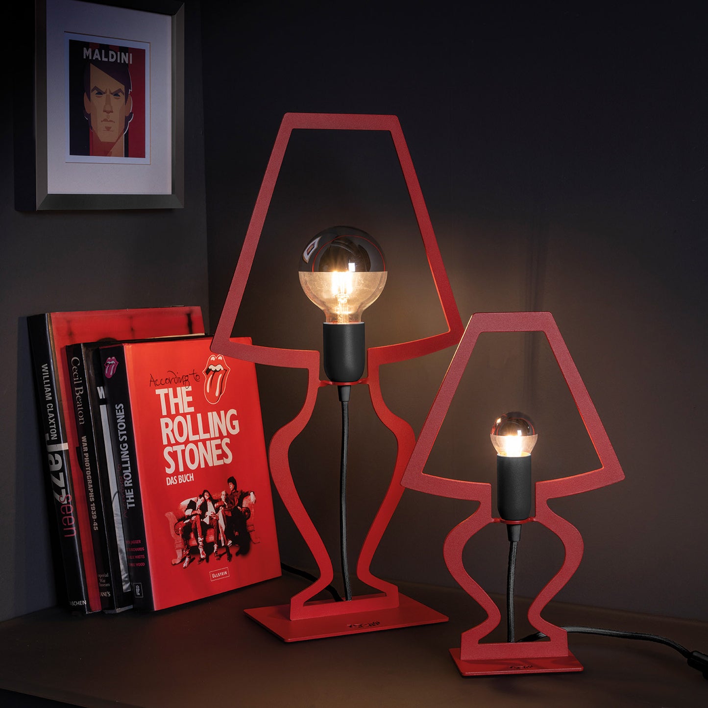 Silhouette design table lamp small