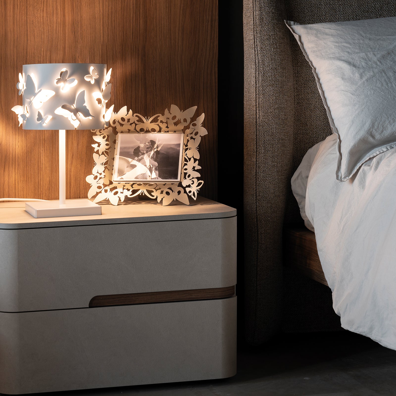 Farfallosa modern table lamp