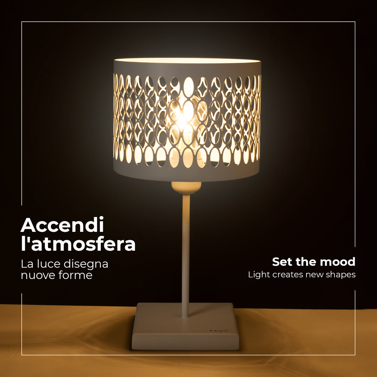 Foto ambientata della lampada Luxury Rings di Arti e Mestieri. Lampada accesa.