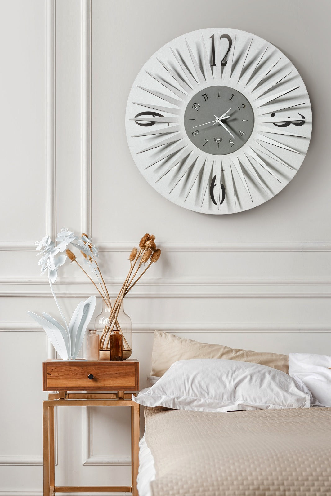 Modern star wall clock Sirio