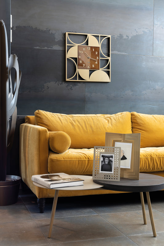 Orologio Glam con numeri in rilievo - design moderno ed elegante
