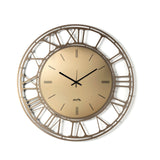Vista frontale dell'orologio Axis 70 con numeri romani e quadrante in vetro specchio Velour® bronzo serigrafato. Base in ferro color beige. Diametro 70 cm. Prodotto da Arti&Mestieri.