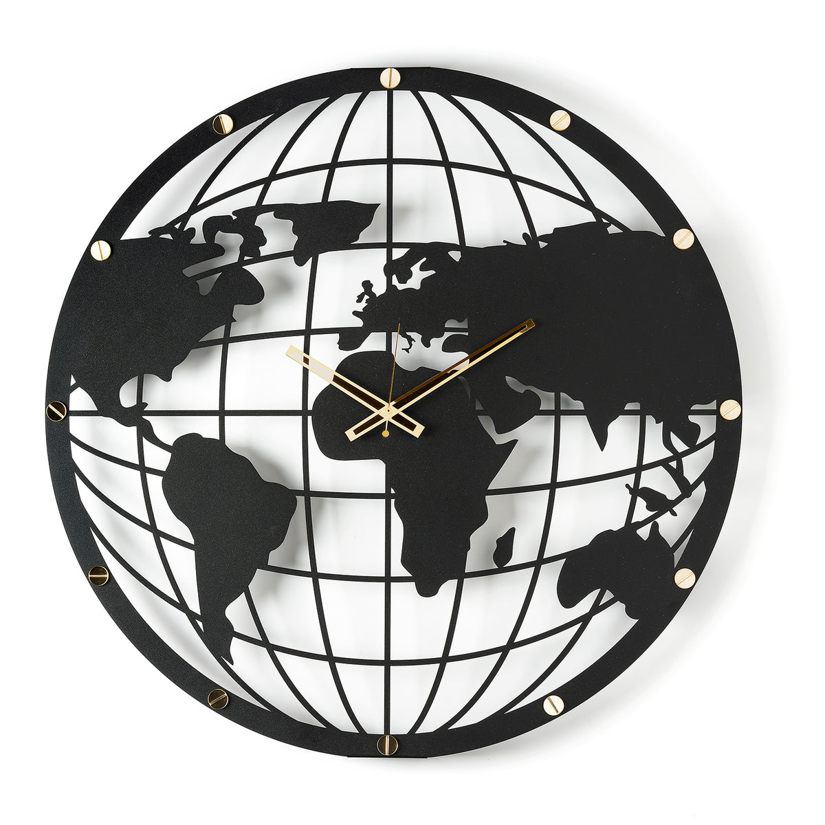 Orologio da parete Mappa Mundi colore nero con una mappa del mondo stilizzata arricchita da paralleli e meridiani che creano un suggestivo effetto tridimensionale. Le finte viti in cristallo acrilico impreziosiscono il perimetro del quadrante. Vista frontale