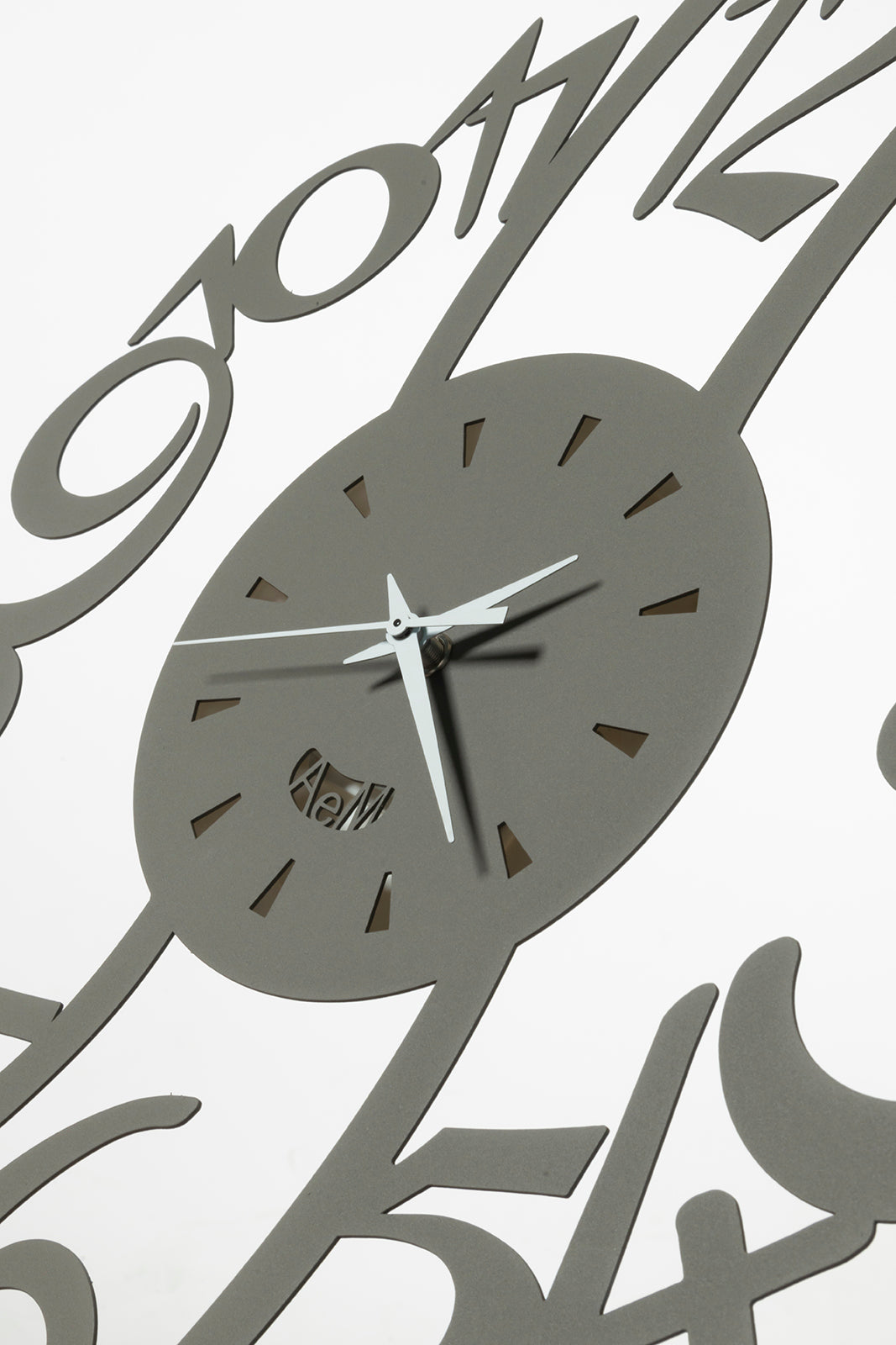 Modern wall clock Ivo