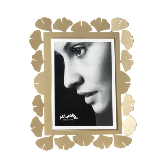 Vista frontale cornice portafoto floreale verticale Ginkgo Grande di Arti&Mestieri, colore miele