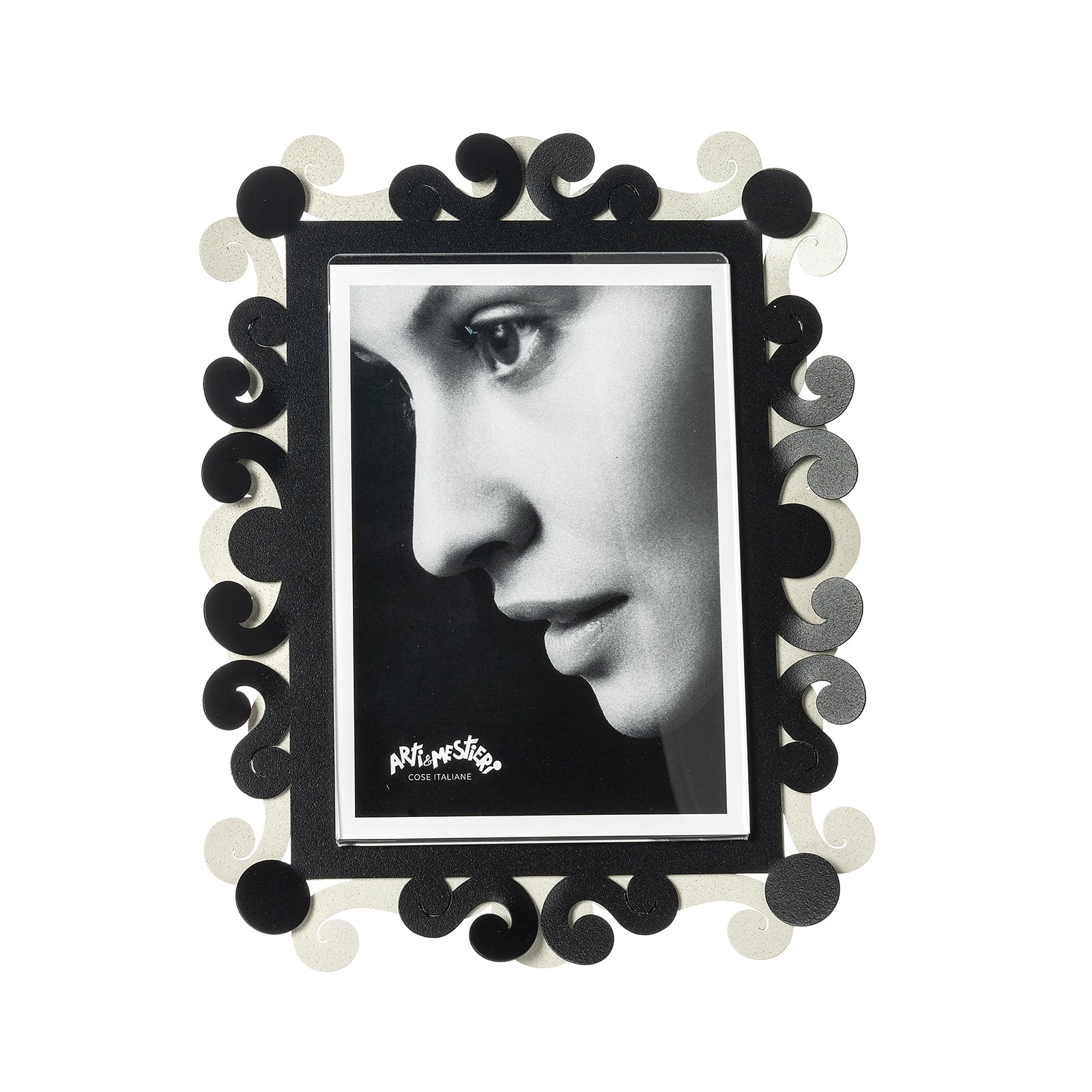 Vista frontale cornice portafoto verticale Koko grande di Arti&Mestieri, colore avorio/nero