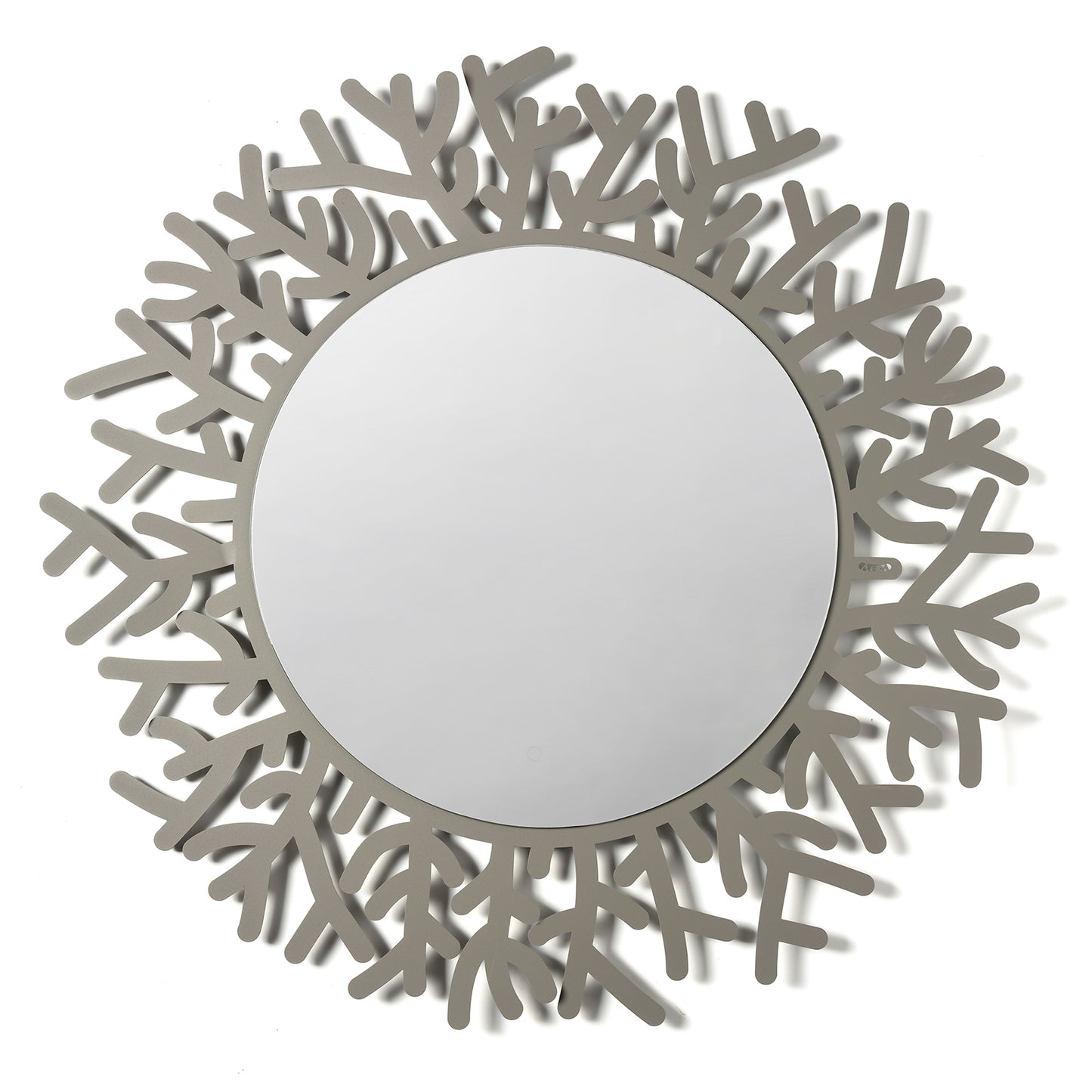 Vista frontale dello specchio circolare Coral a forma di corallo di colore fango di Arti&Mestieri.