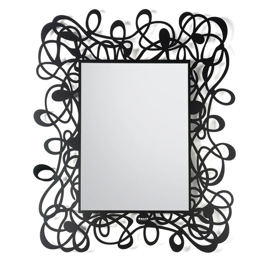 Vista frontale dello specchio particolare della linea Scarabocchio di colore nero. Arti&Mestieri.