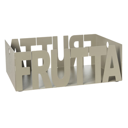 Fruttiera Letter in ferro color sabbia con scritta Fruttiera, vista tre quarti