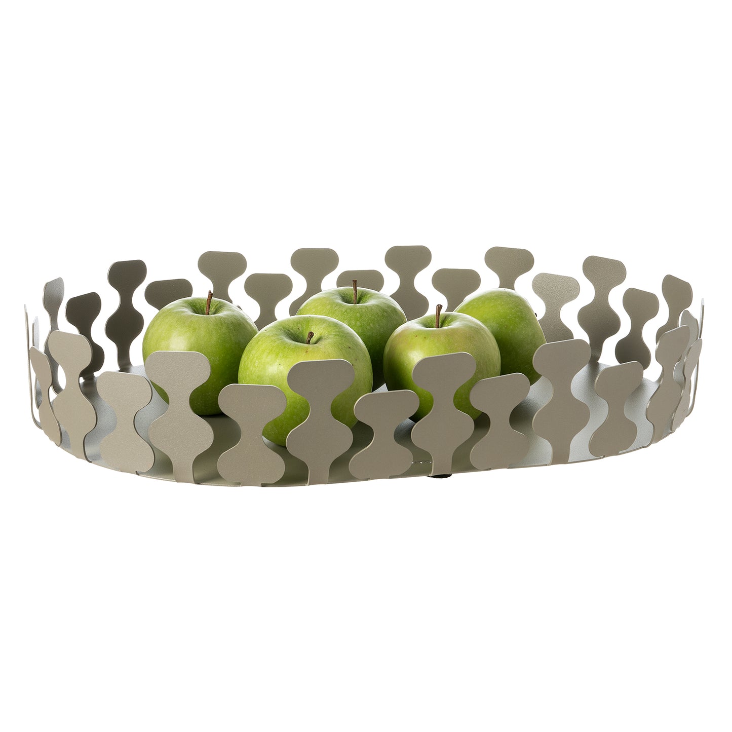 Vassoio ovale Nori di Art&Mestieri in ferro color sabbia con frutta, vista tre quarti