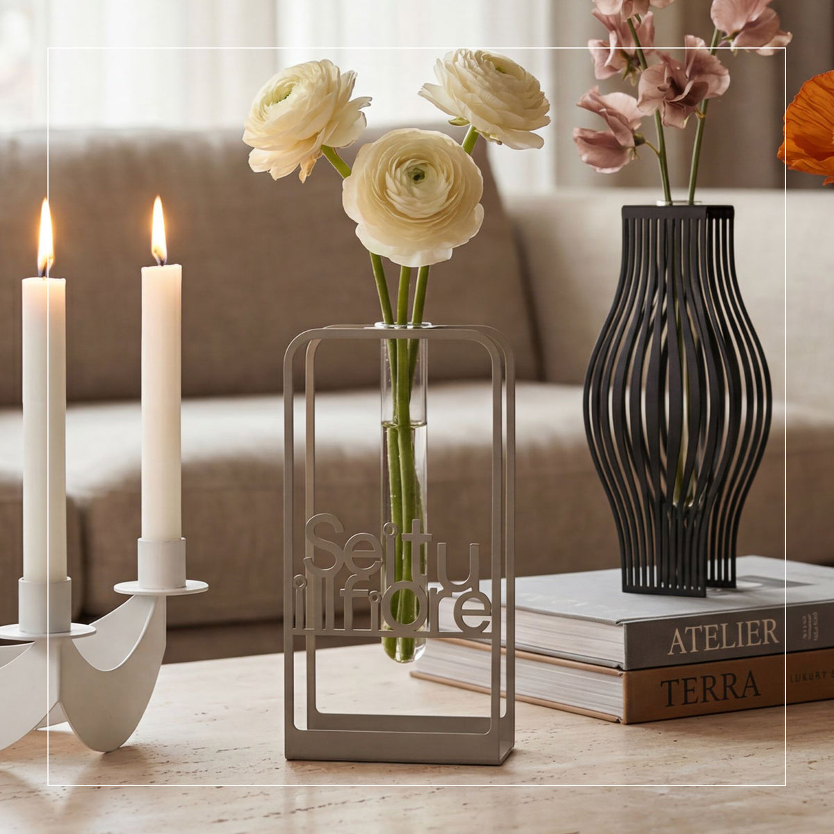 Foto ambientata del vaso Sei tu il Fiore,  di Arti e Mestieri.