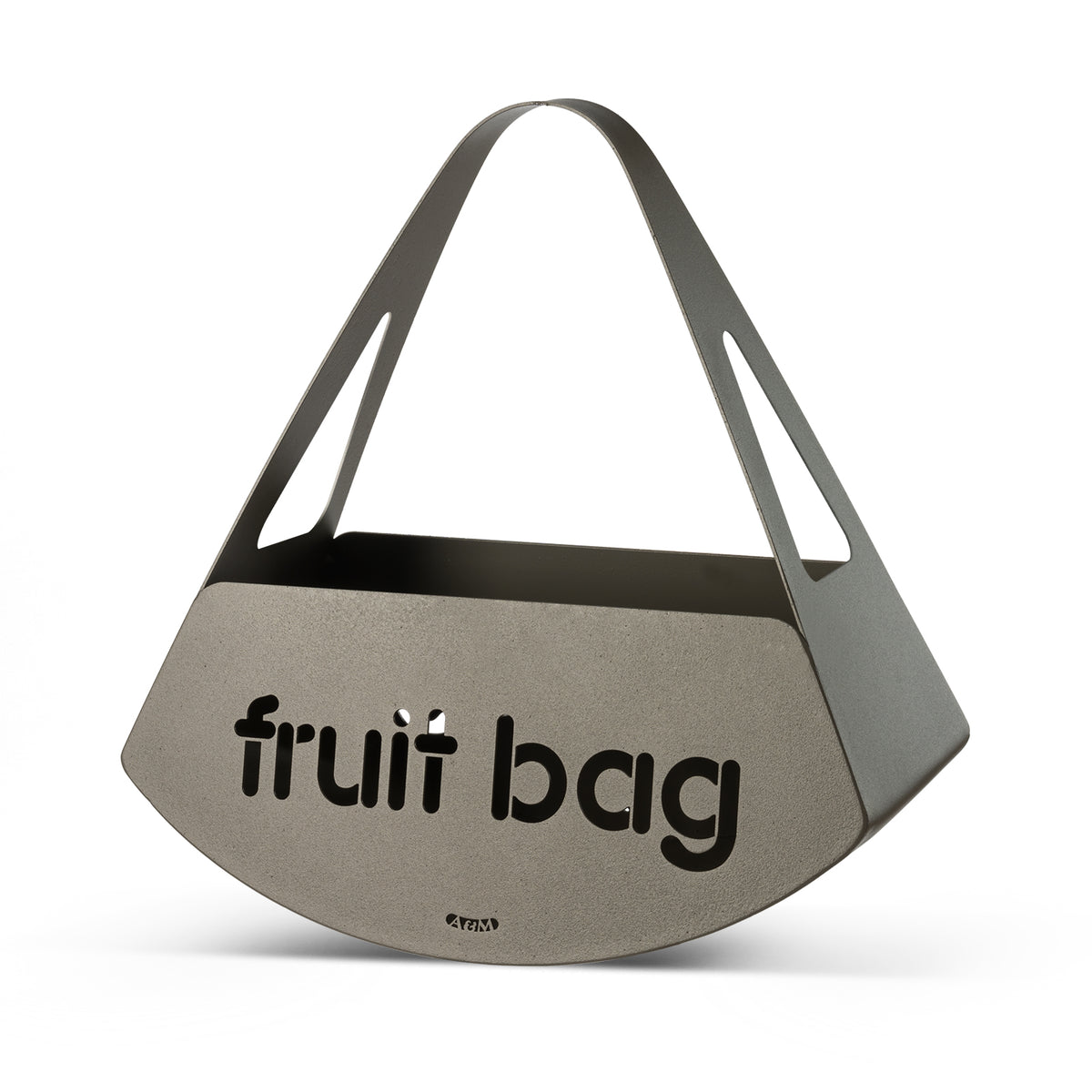 Vista di tre quarti del centro tavola Fruit Bag finitura fango di Arti&Mestieri.