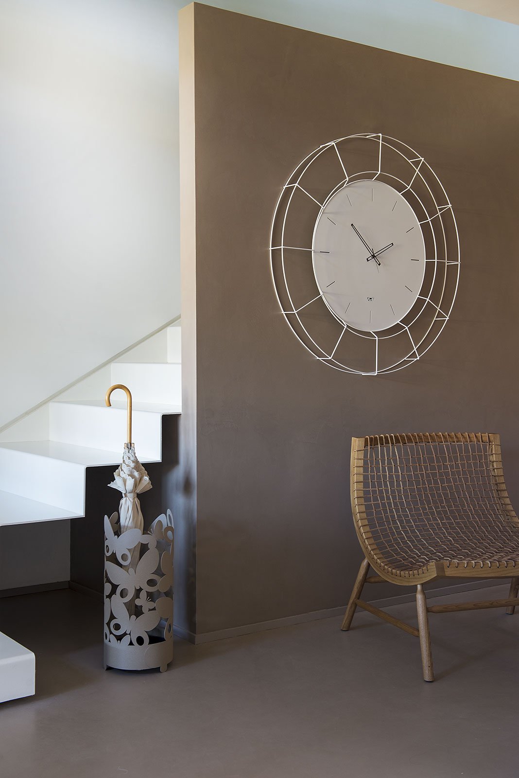 Contemporary wall clock Nudo large