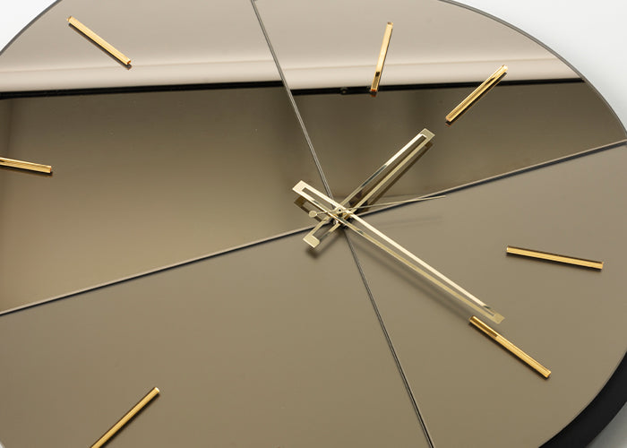 Particolare dell'orologio Avignone con quadrante in Velour e Crystal Luxe, nota la differenza di riflessione