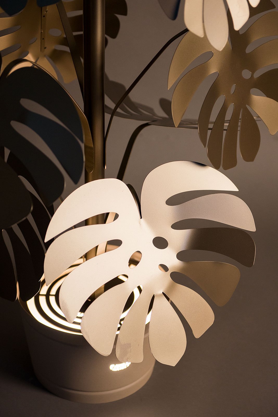 Lampada da terra moderna Monstera grande