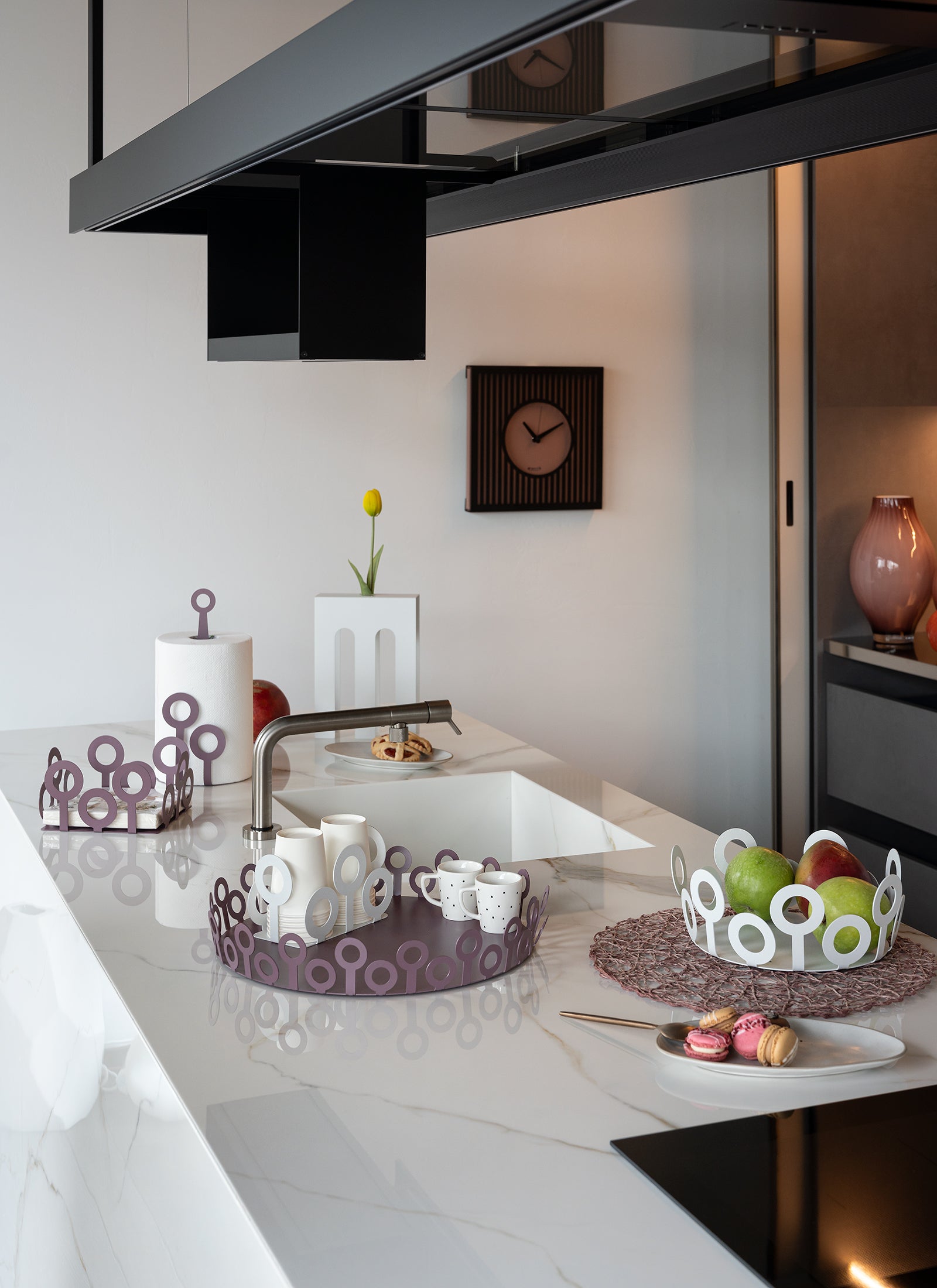 Bollicine kitchen roll holder