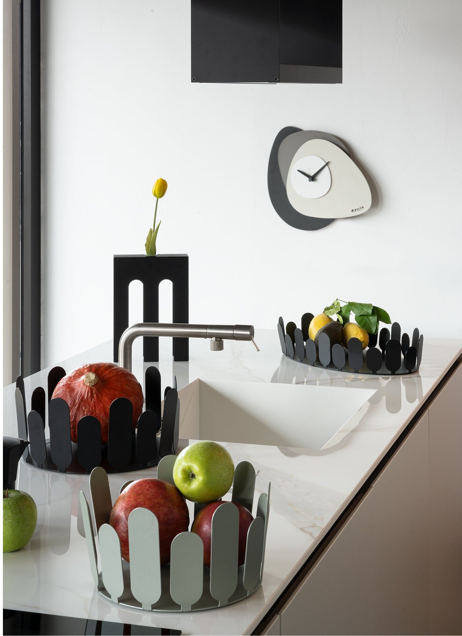 Park kitchen roll holder