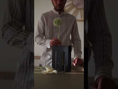 Vaso portafiore decorativo De Chirico